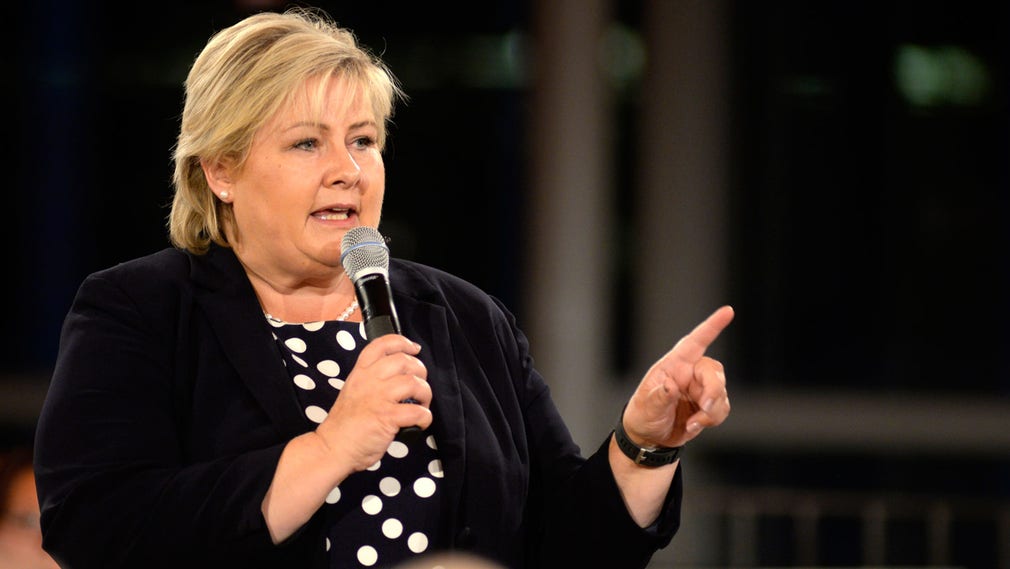 Statsminister Erna Solberg i duell på NRK.