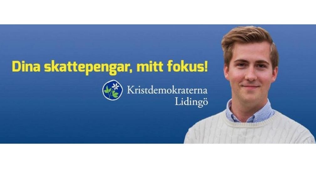 Valaffisch för kristdemokraten Carl-Johan Schiller, kommunalråd på Lidingö, som beslutet att höja sin månadslön med 15.300 kronor till 81.600 kronor.