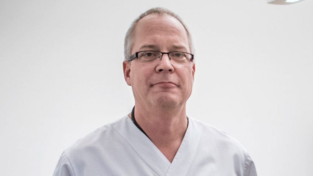 ”Vi erbjuder patienterna detta.Sedan får de själva avgöra om det är något de vill”, säger Anders Ahlsson, chef för Tema hjärta-kärl.