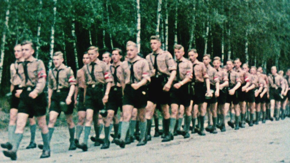 Bild från den tyska dokumentären ”Hitlers folk” som finns på SVT Play.