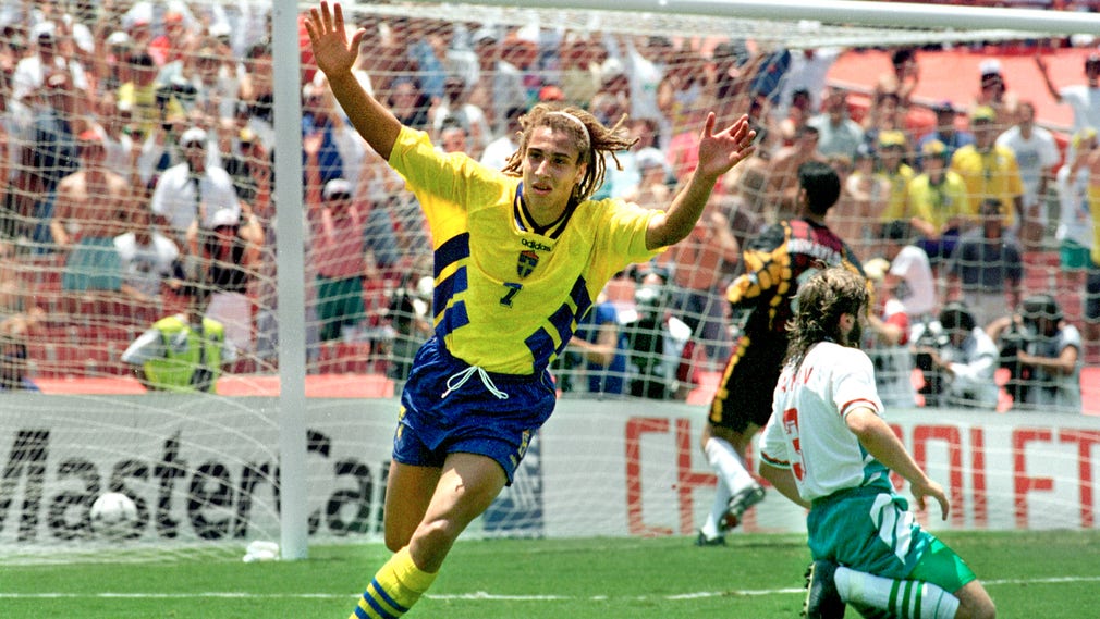 Henrik Larsson måljublar i bronsmatchen 1994.