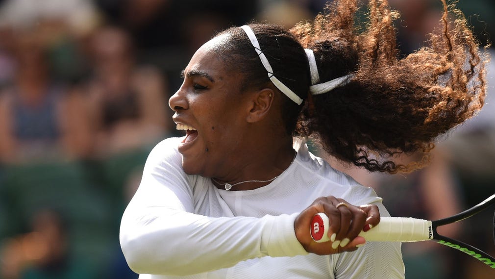 Serena Williams har seglat upp som favorit i Wimbledon.