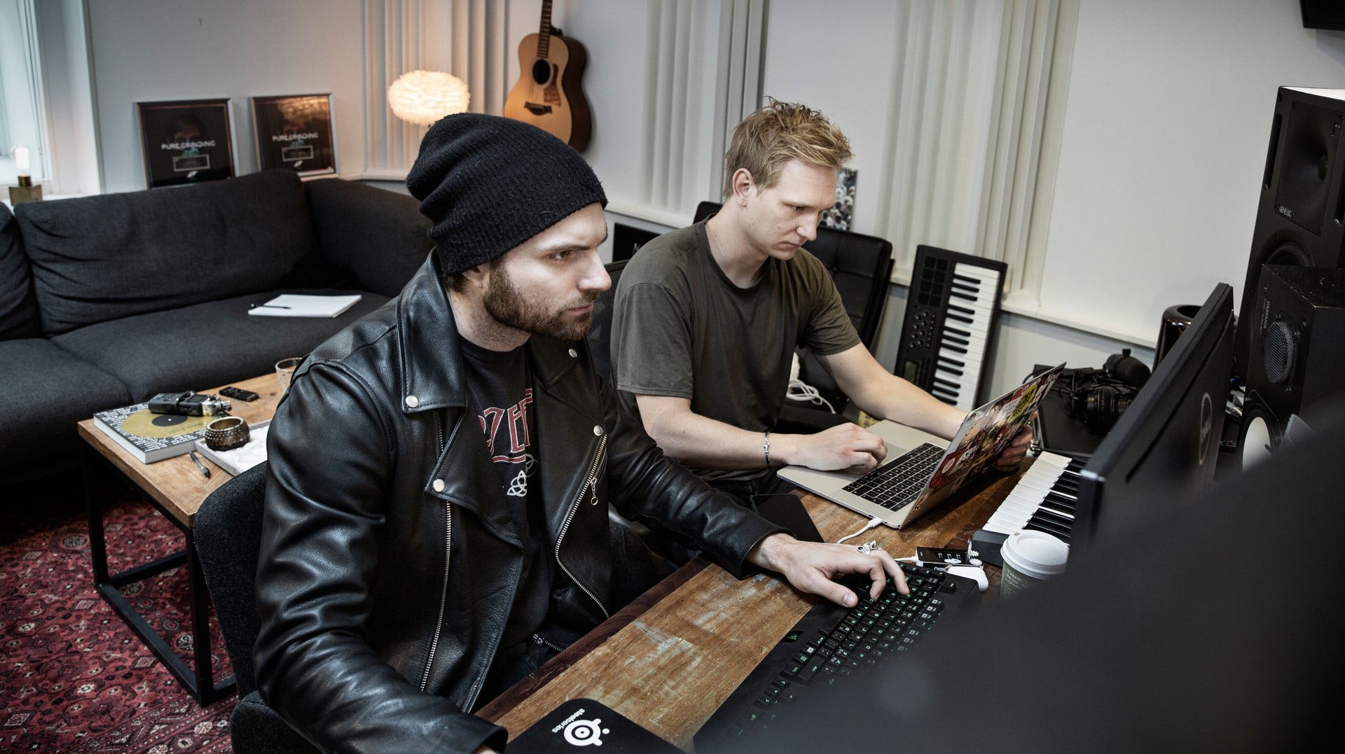 Kristoffer Fogelmark and Albin Nedler stayed behind in the house in Los Angeles while Tim Bergling travelled to Oman.