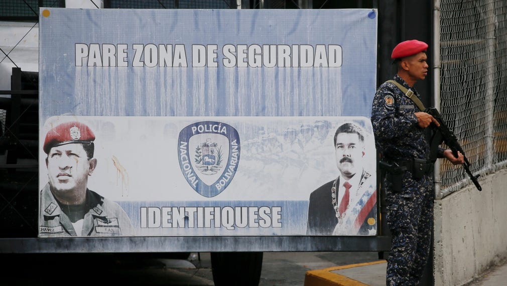 Edgar Zambrano, Guaidós andreman, hålls i fängelset Helicoide i Caracas.