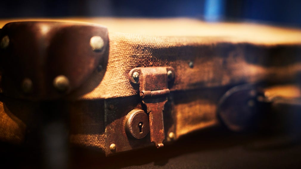 Resväska från Auschwitz.