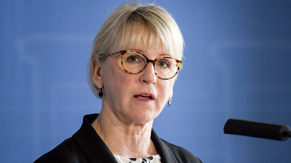Utrikesminister Margot Wallström höll presskonferens på utrikesdepartementet efter att hon träffat Irans utrikesminister Javid Zarif, som själv uppgav att han ”inte hade tid” att svara på frågor från journalister.