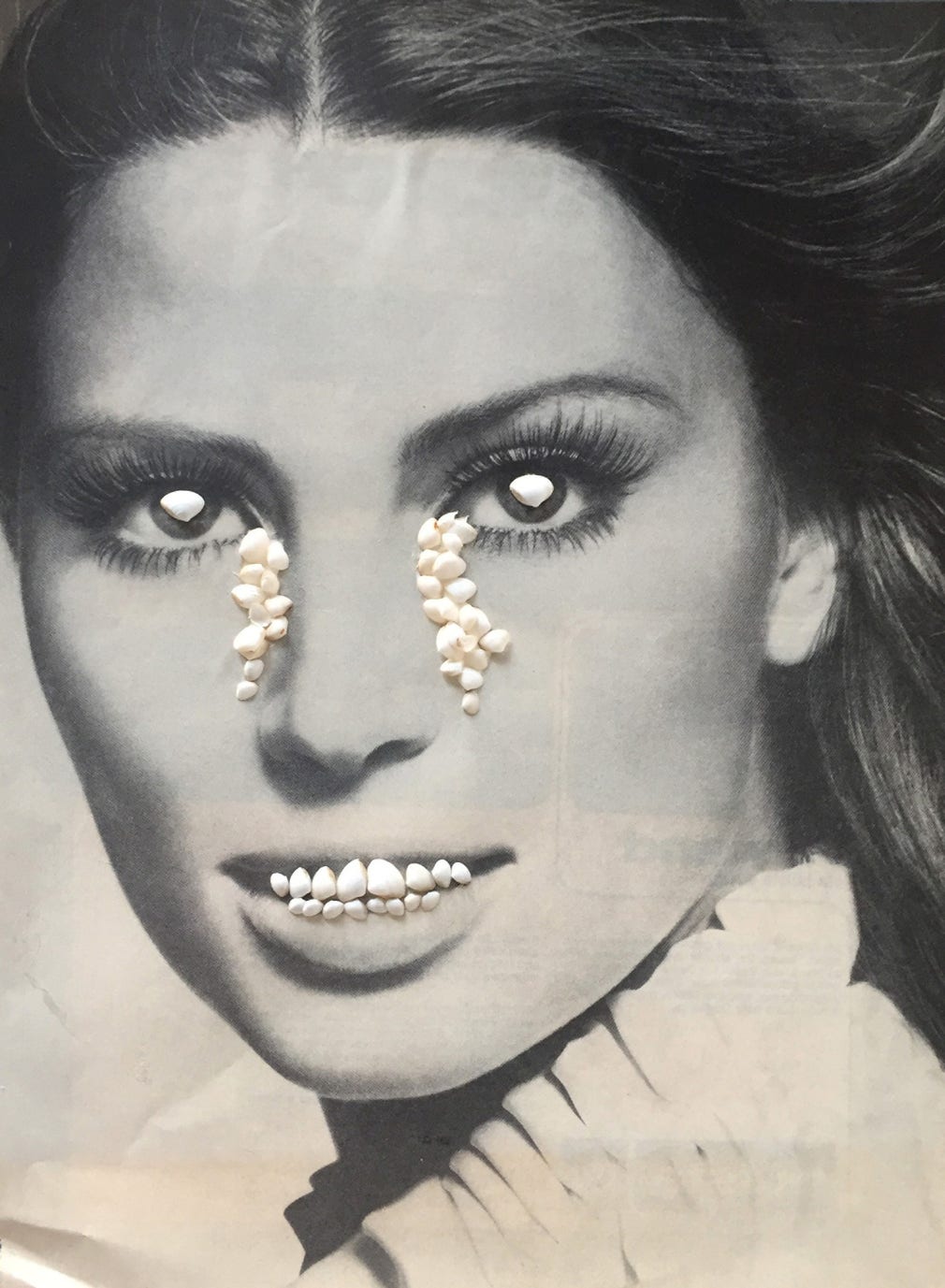 Lotta Antonssons collage ”Seashell tears”, första pris i SAK:s konstlotteri 2019