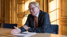 Försvarsminister Peter Hultqvist (S).