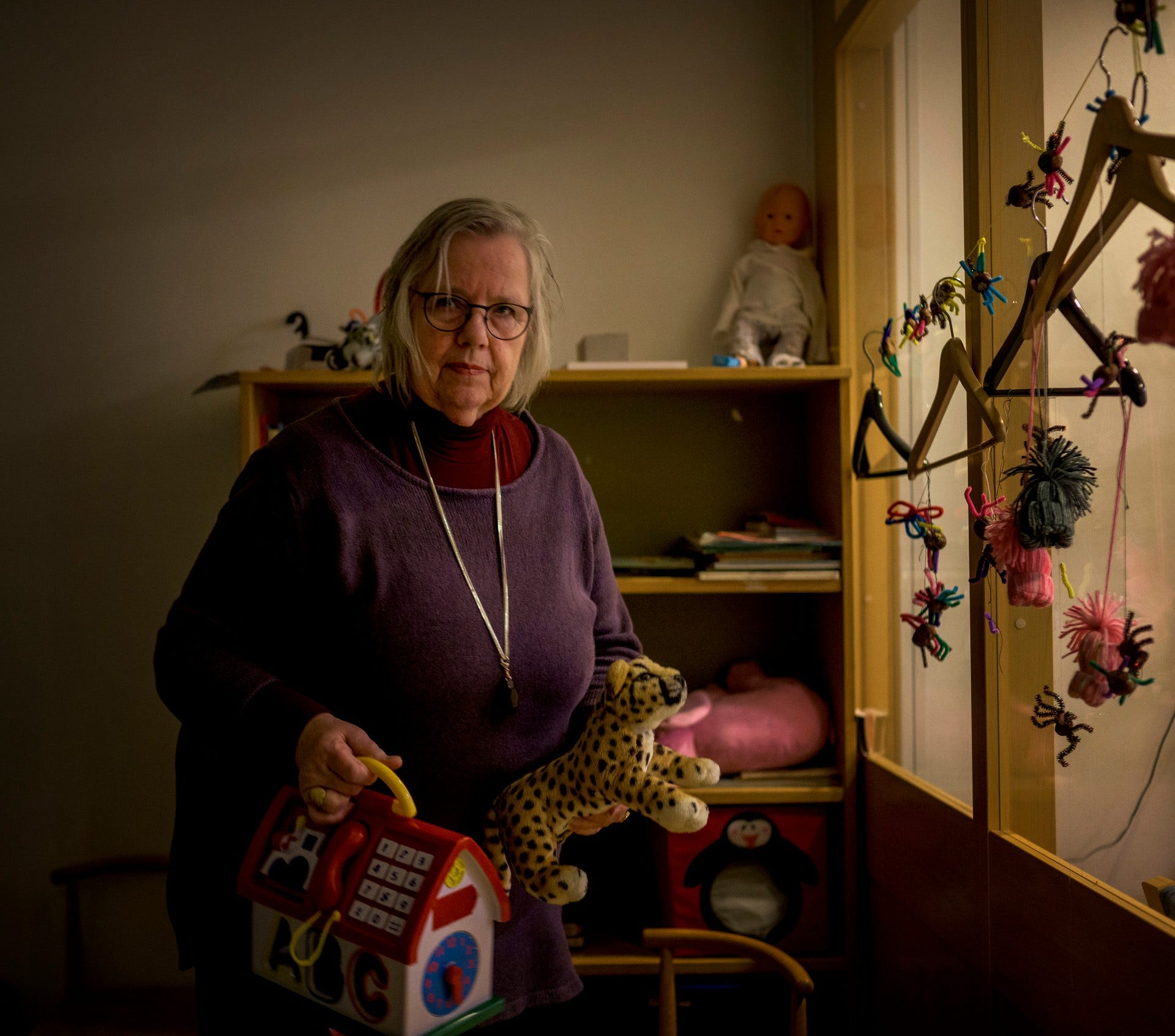 Marie Jansson, 73, was convinced to install a program which made it possible to remotely control her computer. She watched as the fraudsters filled out loan applications in her name in a number of banks and credit institutes.