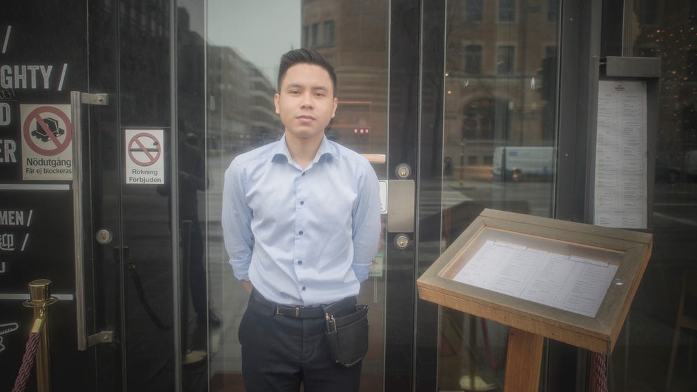En besviken James Thinthaeo berättar att restaurangen kommer tvingas hålla stängt i ett par veckor.