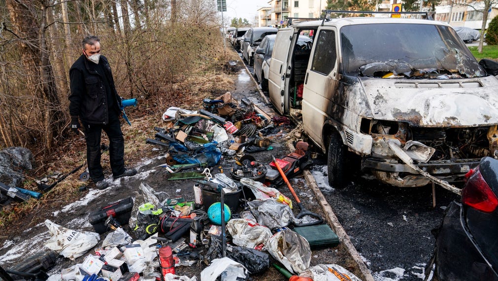 Dragoslav Drocas skåpbil, där han förvarade sina arbetsverktyg, totalförstördes i en brand under natten mot måndagen.