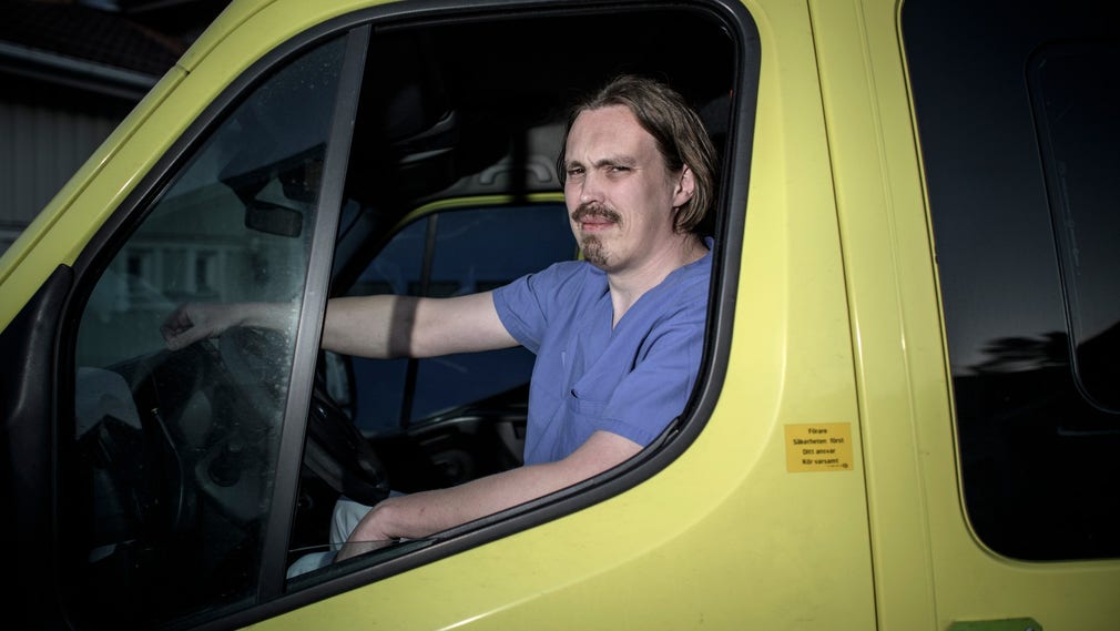 Sedan Jonas Bobjörk tog busskörkort 2004 har han arbetat till och från som busschaufför.