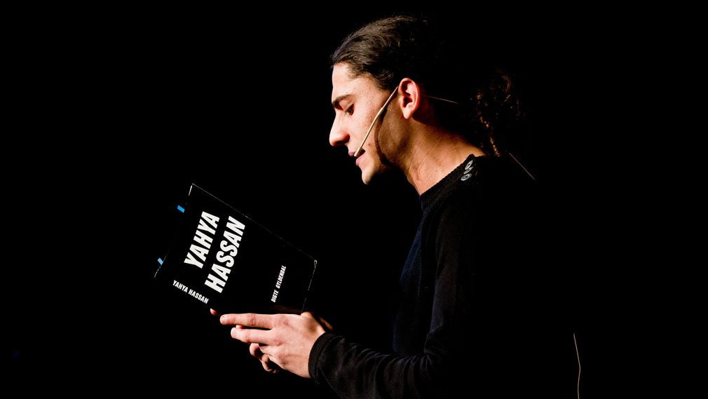 Yahya Hassan läser ur sin första diktsamling, 2014.