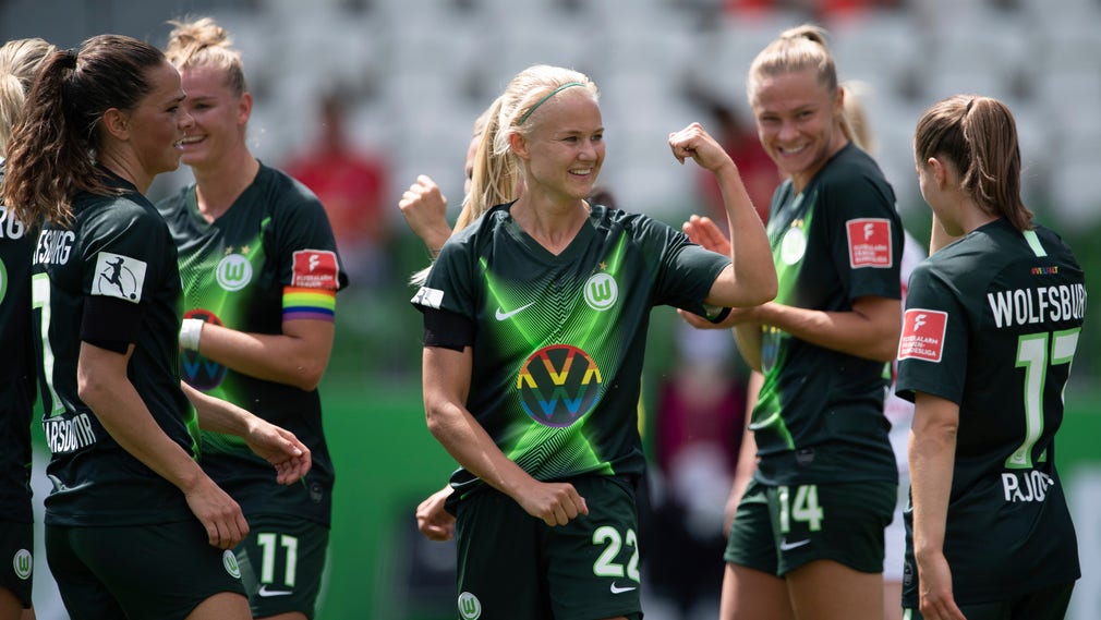 Pernille Harder stod för 2-0-målet när Wolfsburg säkrade titeln. Arkivbild