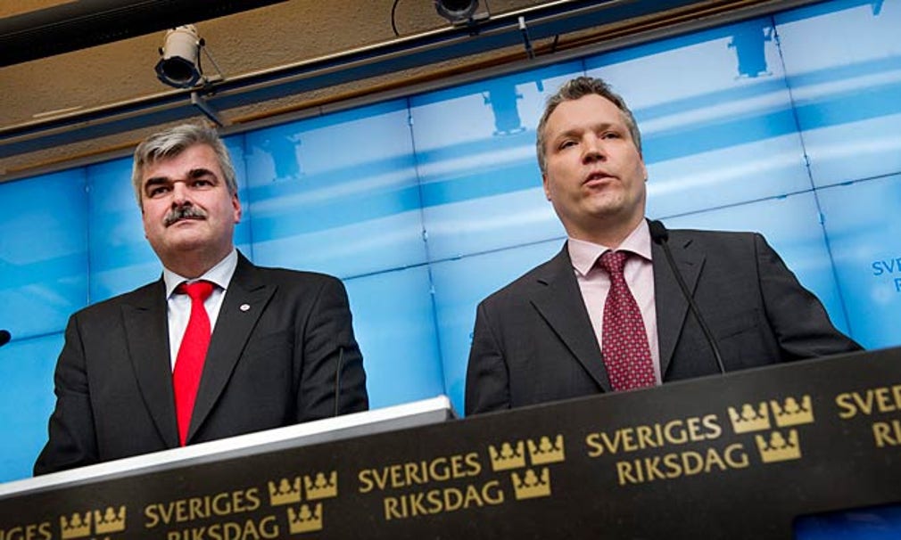Socialdemokraternas partiordförande Håkan Juholt presenterade riksdagsledamoten Tommy Waidelich, 47 år, som ny ekonomisk-politisk talesperson den 29 mars.