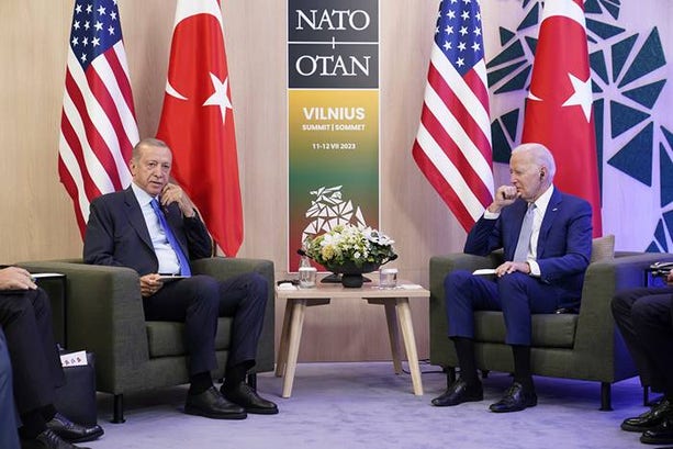 President Erdogan och president Biden i samband med Natomötet i Vilnius förra året.