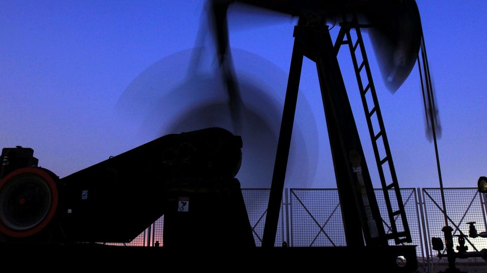 Oljepriset faller efter oro över efterfrågan från Kina
