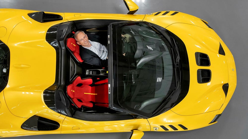 Vd:n om Ferraris första elbil: ”Livet handlar om risktagande”