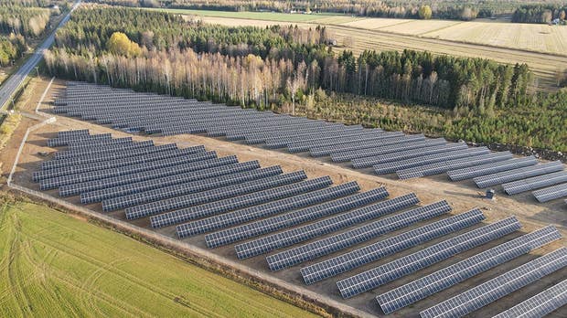 I finska Juva har SunDay byggt en av sina största solcellsparker hittills.