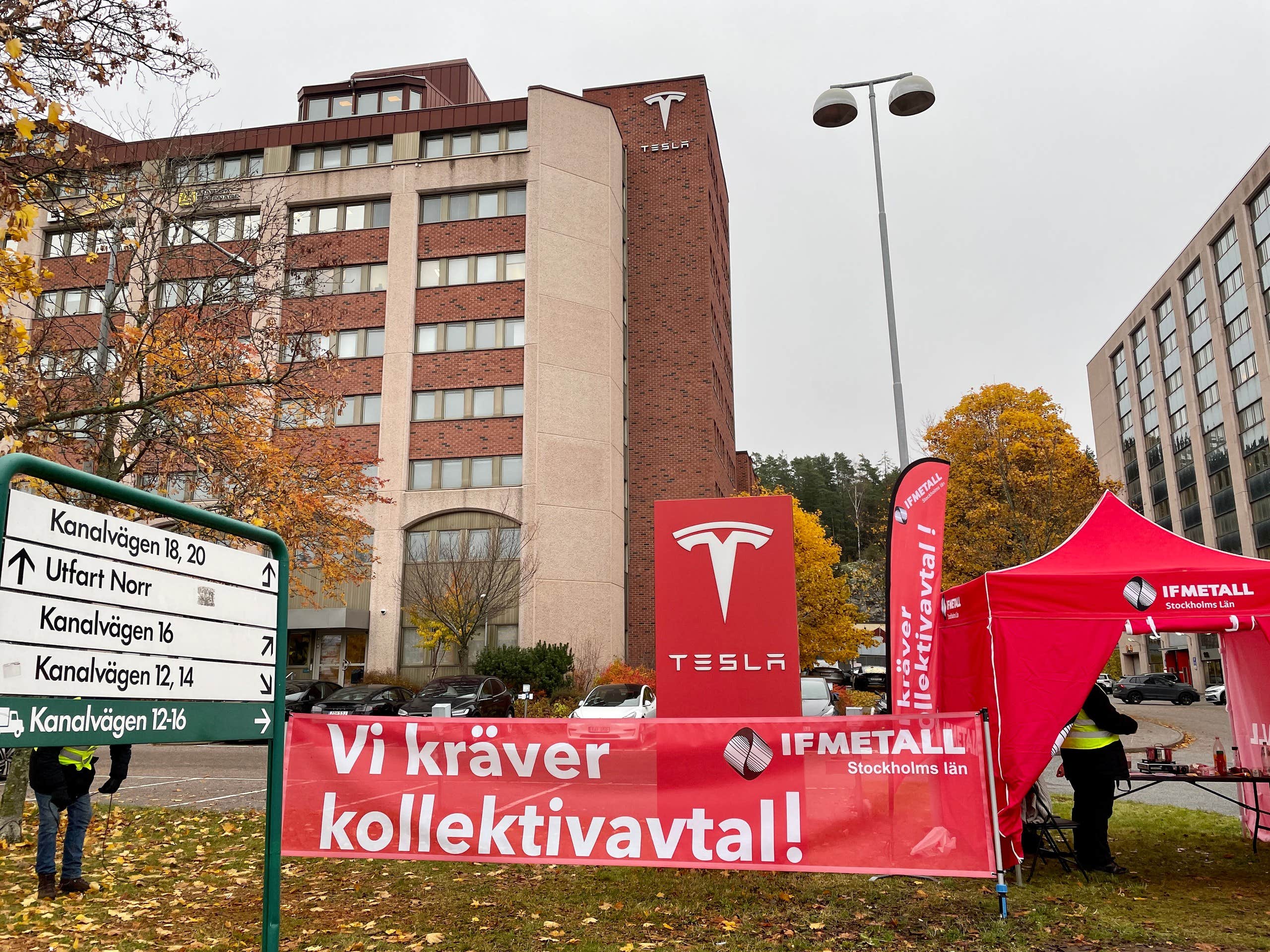 Fler Ansluter Till Blockad Mot Tesla Sverige | Teknikens Värld