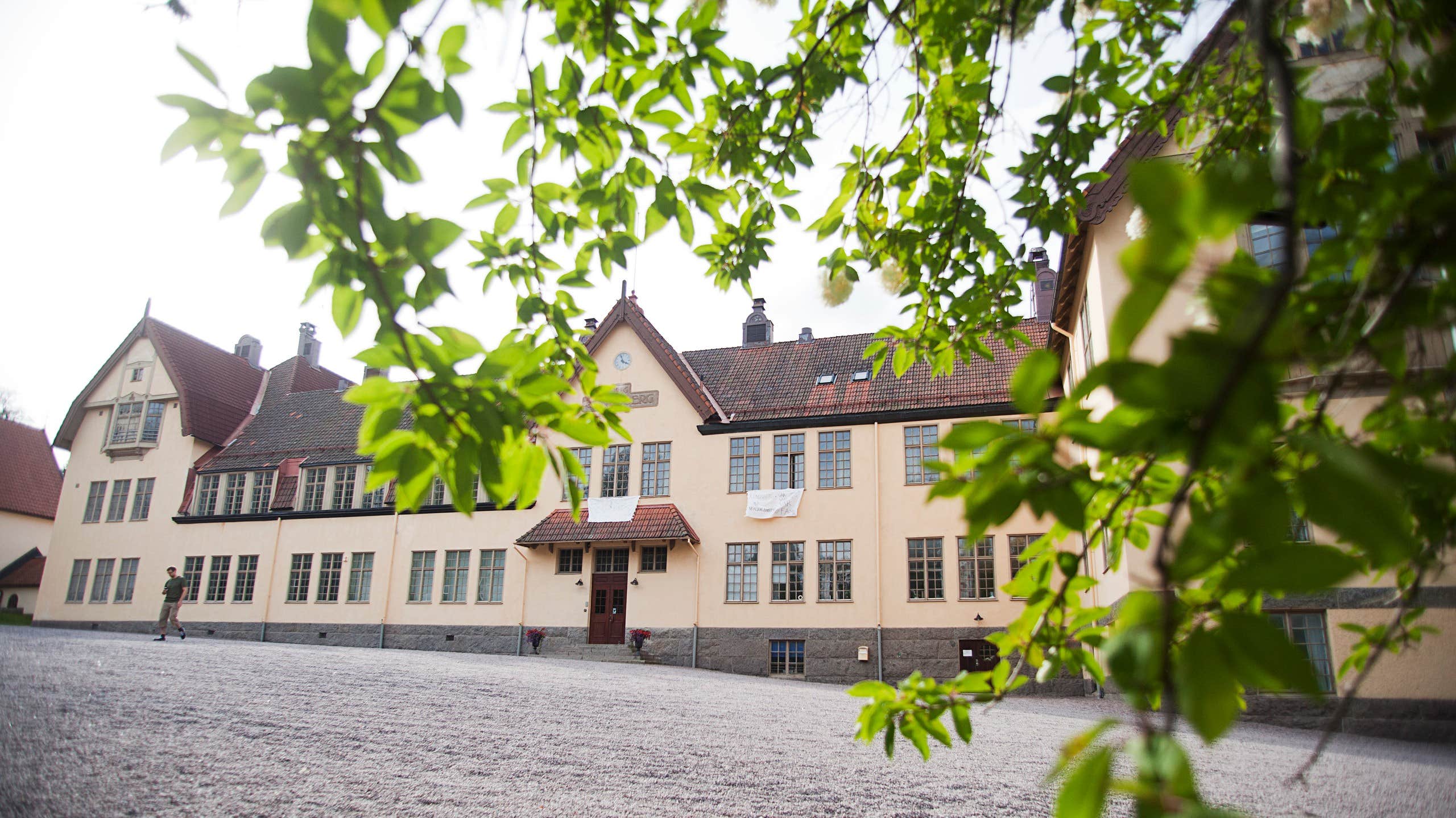 Barn till kändis avstängd från Lundsberg