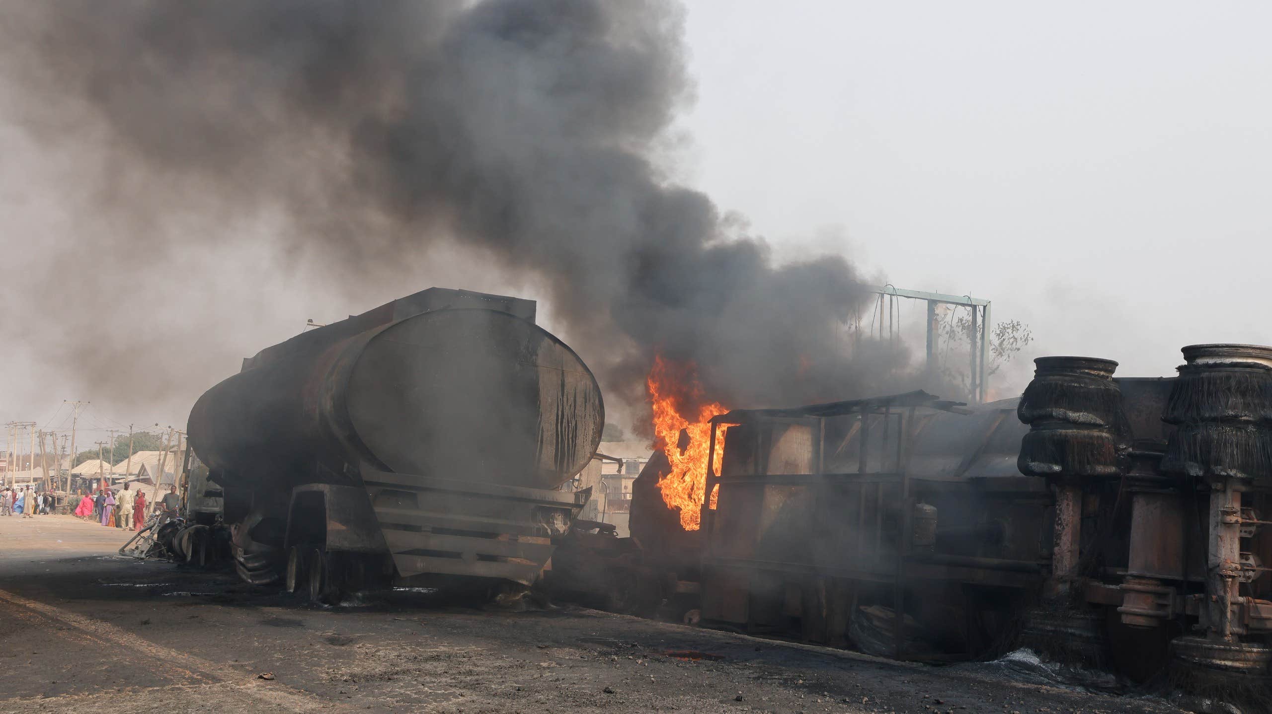 Över 80 döda i tankbilsolycka i Nigeria