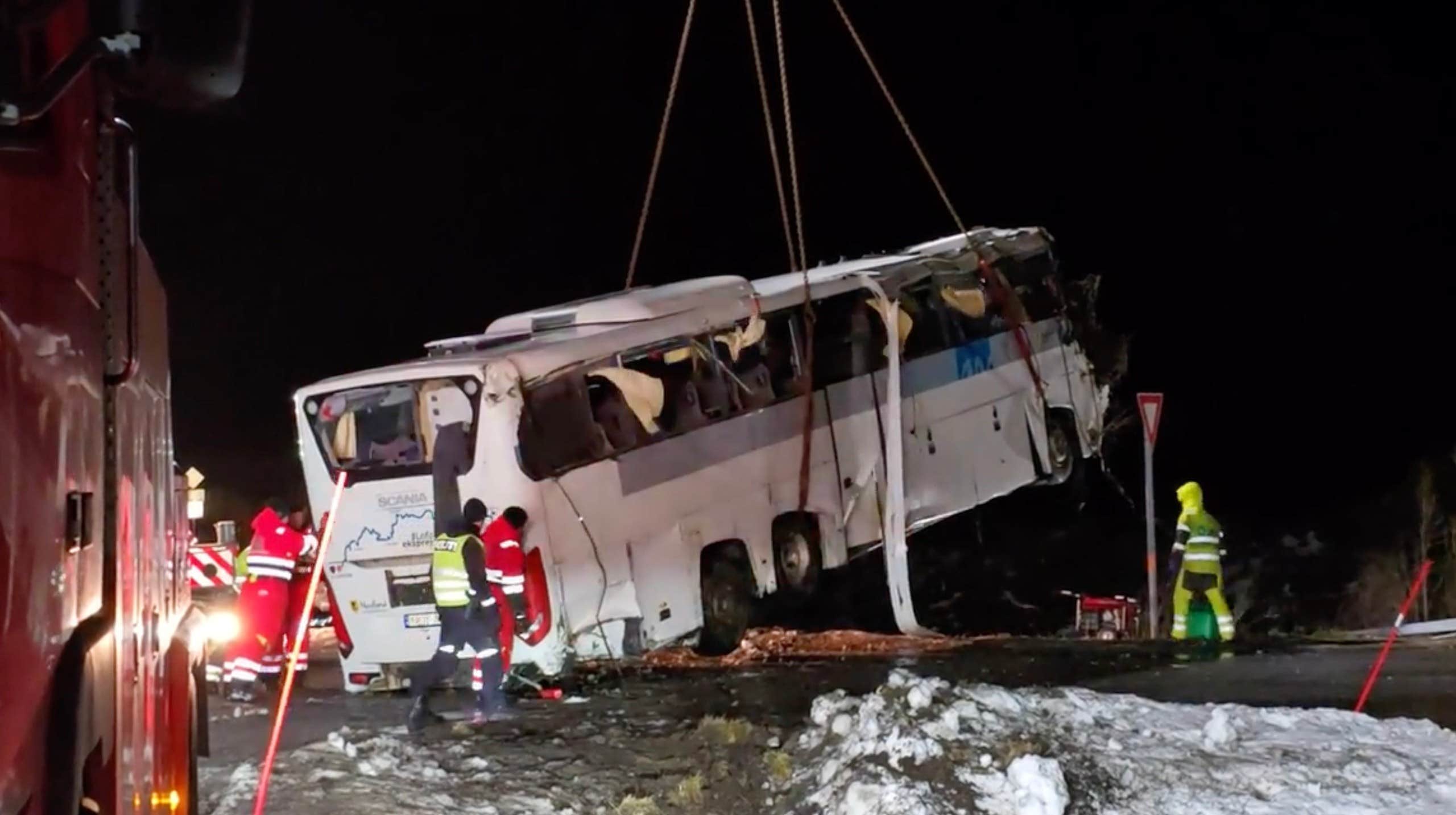 Barn bland de döda i bussolyckan i Norge