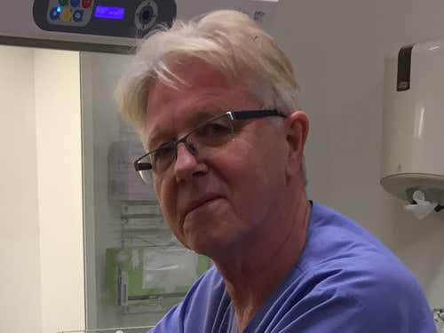 Lars Lindqvist är professor och överläkare på infektionskliniken vid Karolinska universitetssjukhuset.