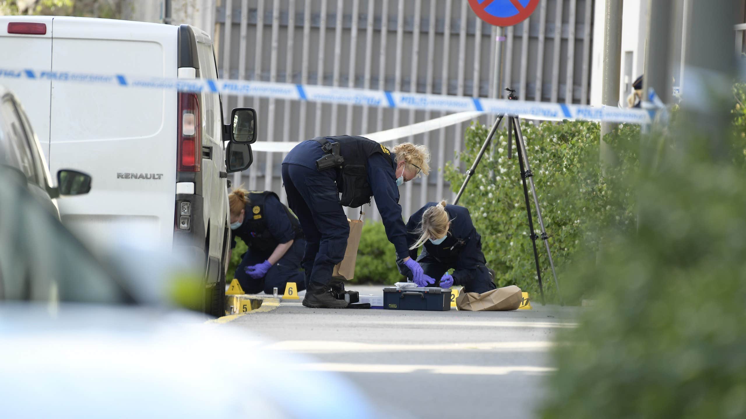 Trebarnspappa mördades av skytt på elsparkcykel i Bredäng