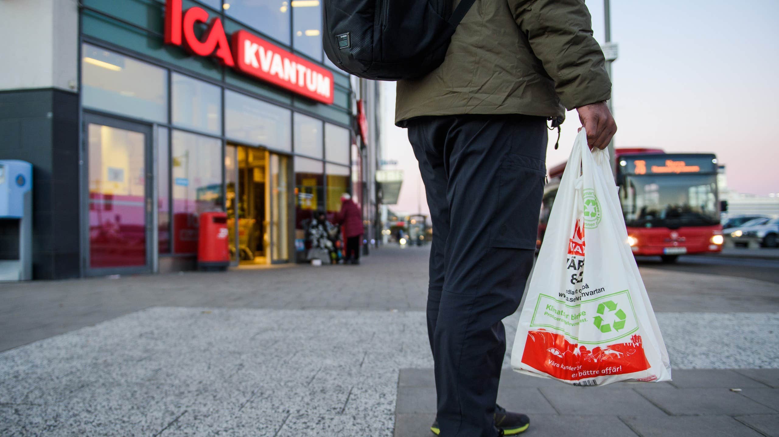 Kritiken: För liten prissänkning på plastpåsar