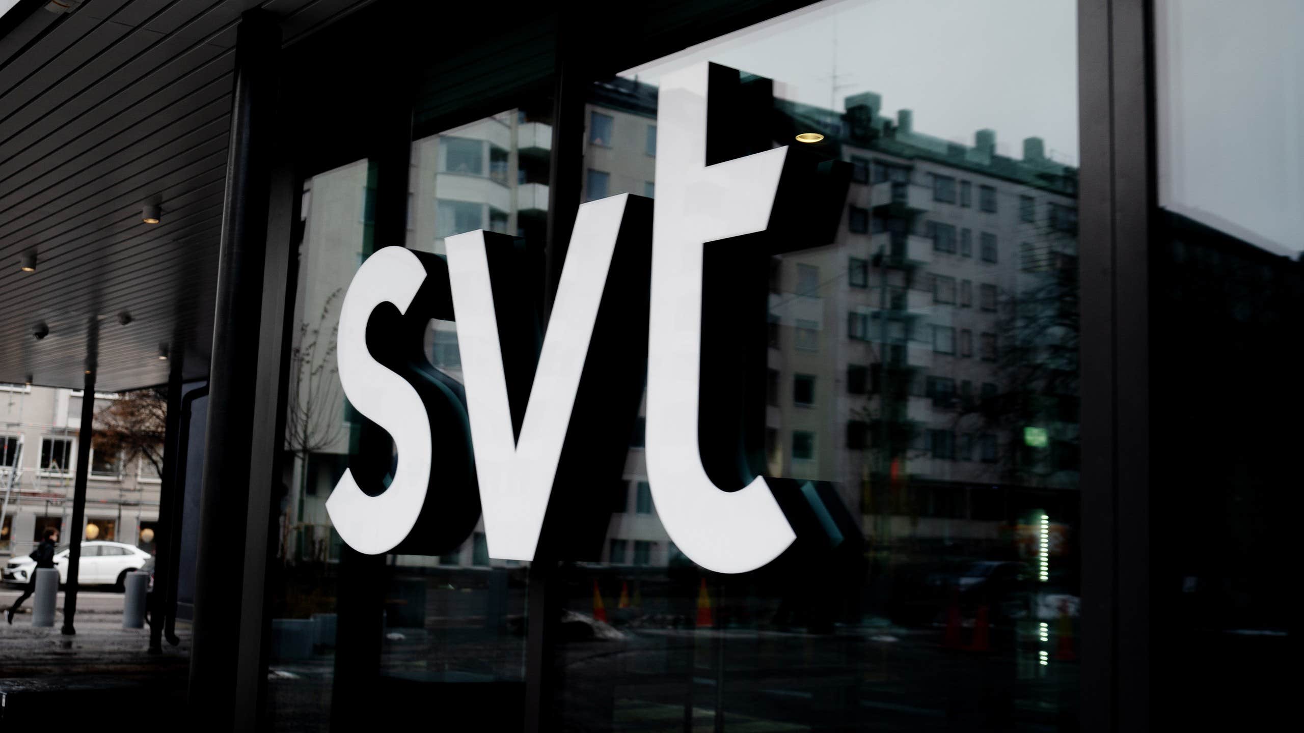 Ny färgattack mot SVT – ruta har krossats