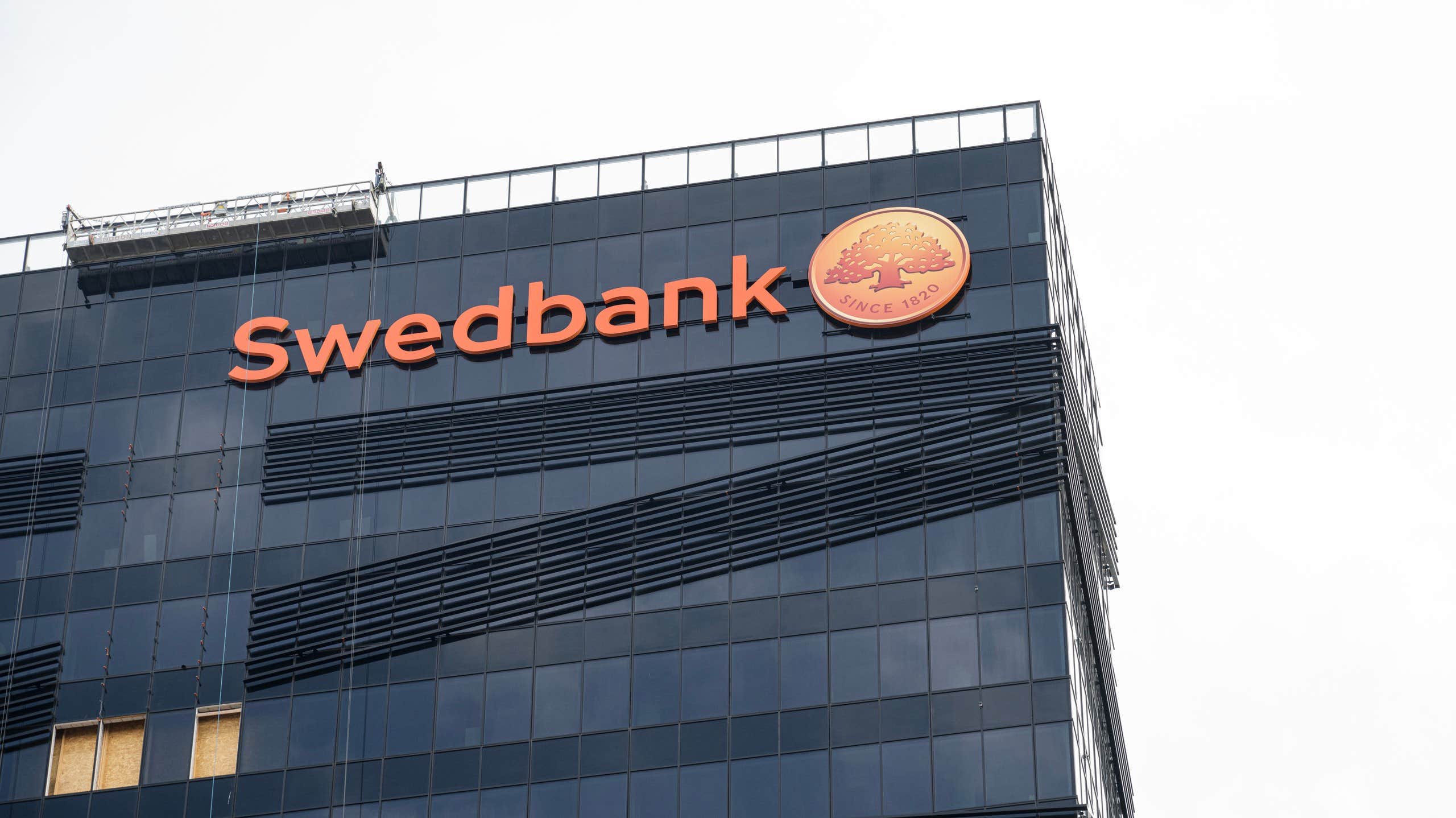 Swedbank sänker rörliga räntan