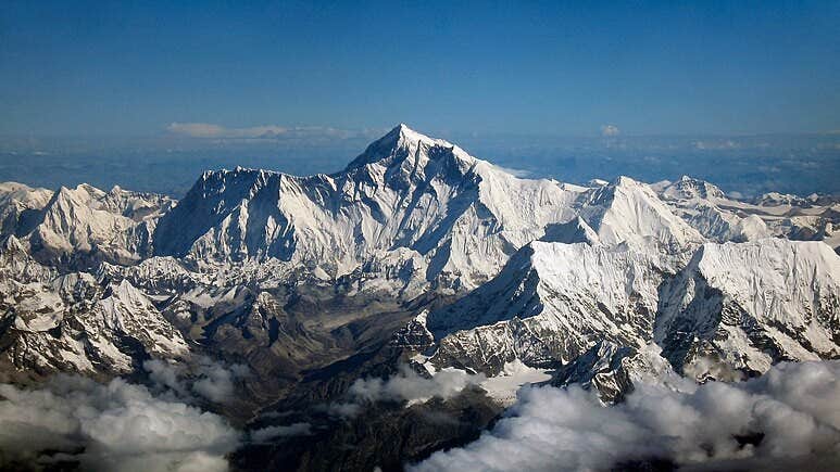 The Mystery of Mount Everest – Bodies were transported on the mountain